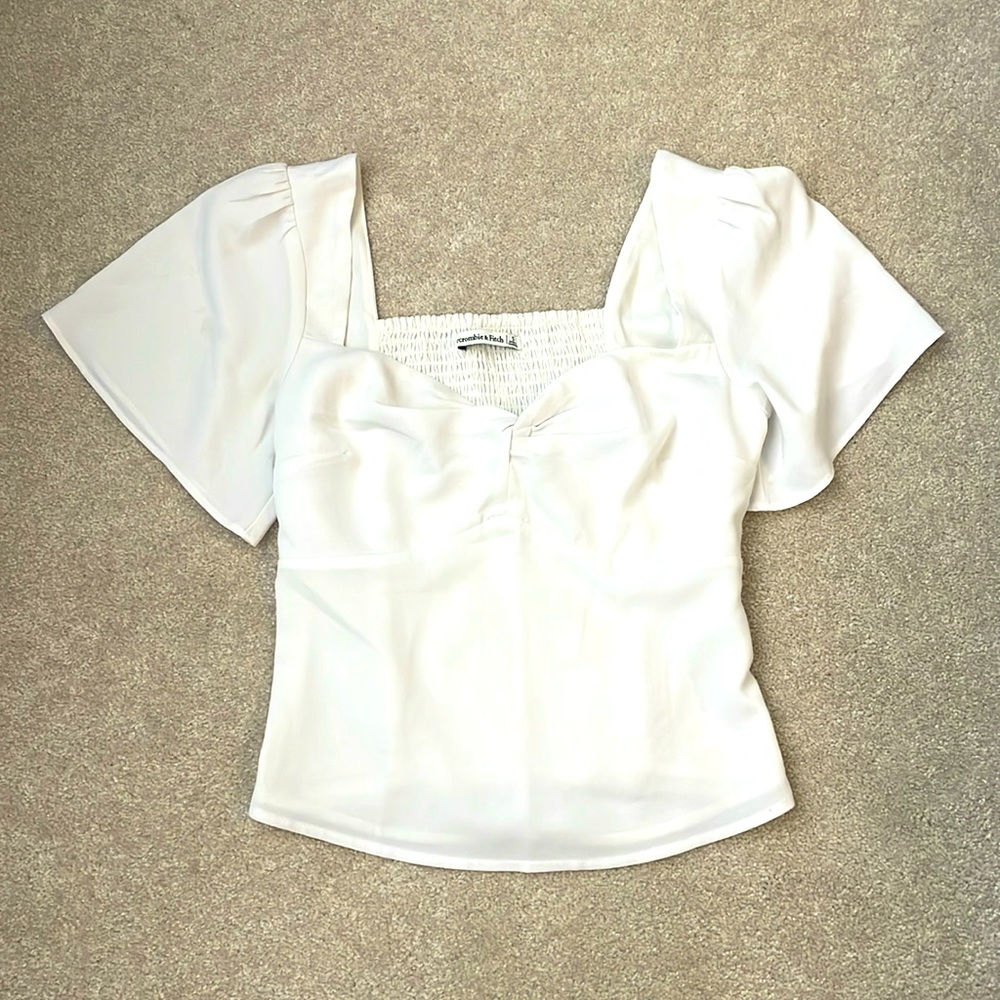 Abercrombie & Fitch short sleeve blouse